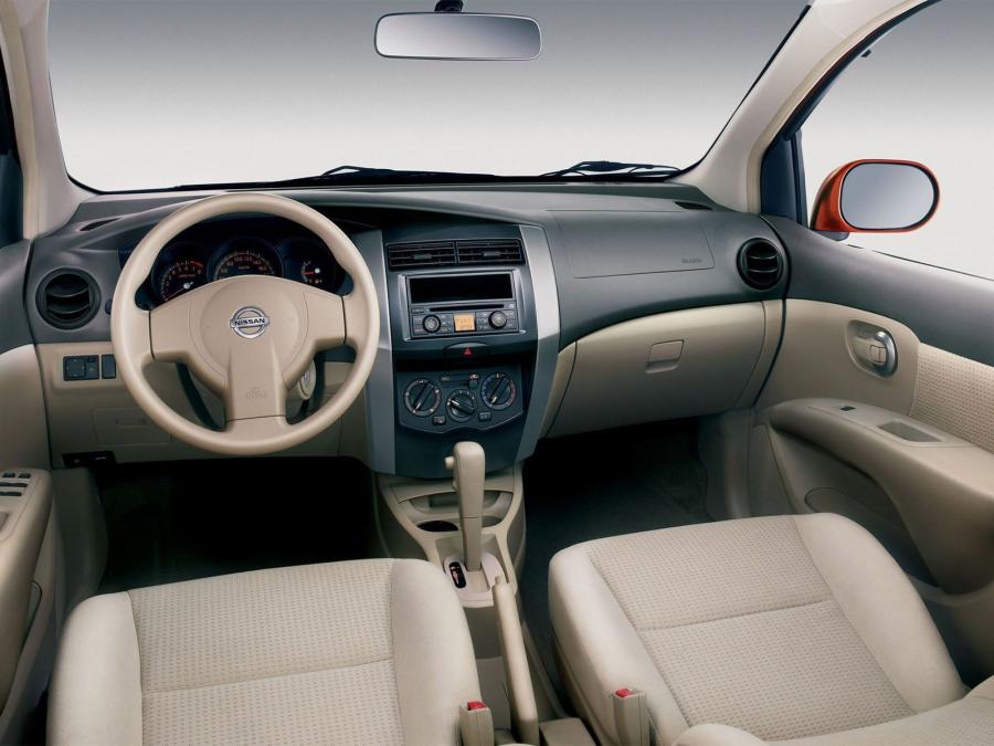  Nissan Livina 2006 года  (фото 2 из 10)